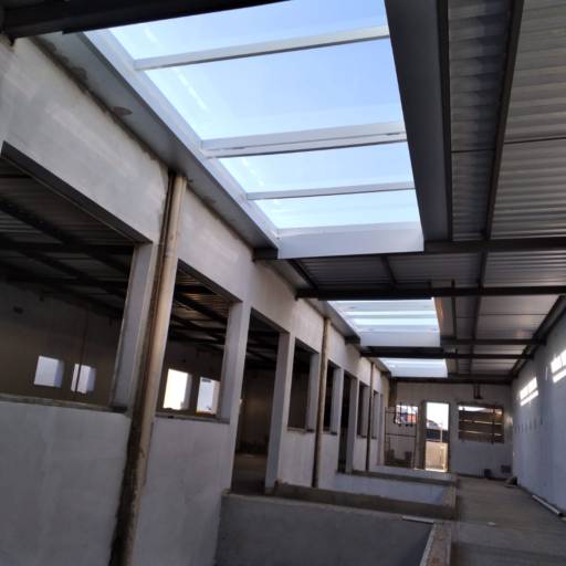 Cobertura de vidro retrátil motorizada