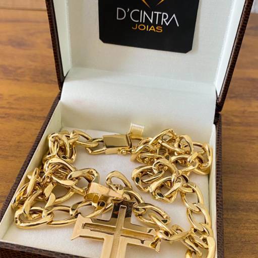 Comprar o produto de Corrente com Crucifixo Grande Ouro 18k em Bauru em Correntes pela empresa D'Cintra Joias em Bauru, SP por Solutudo