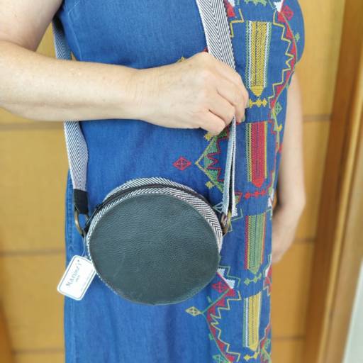Bolsa de Lado Redonda em Bauru  por Maximo's Couro - Cintos, Bolsas e Artigos em Couro