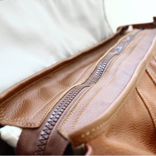 Bolsa Marrom Lateral  por Maximo's Couro - Cintos, Bolsas e Artigos em Couro