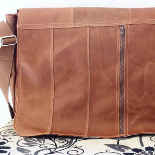 Bolsa Marrom Lateral  por Maximo's Couro - Cintos, Bolsas e Artigos em Couro