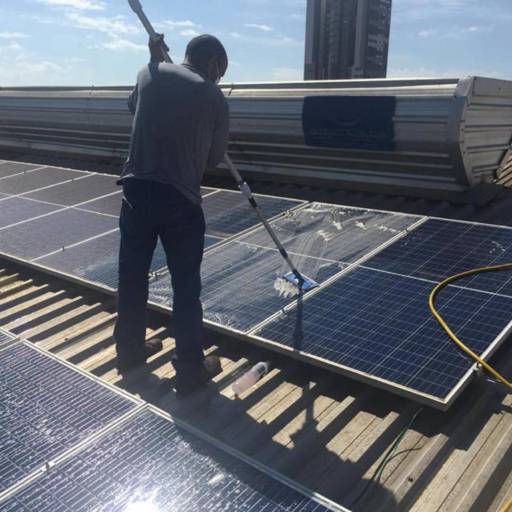 Limpeza de Placa Solar em Bauru  por LF Segurança Eletrônica e Energia Solar