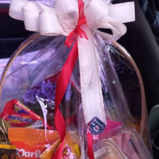 Cesta Personalizada para Presentear  por Doces & Doces - Confeitaria