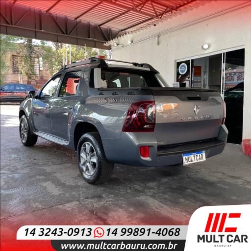 DUSTER OROCH 1.6 16V 4P FLEX DYNAMIQUE em Bauru  por Mult Car Bauru