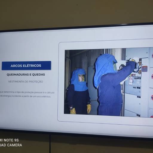 Treinamento NR10 por Ícone Consultoria