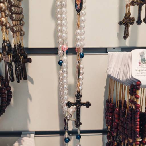 Terços em Metal por Livraria Sagrada Família