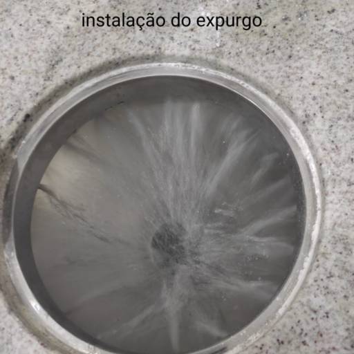 Instalação de expurgo por Bombeiro hidraulico e gasista  Hidro Instalações