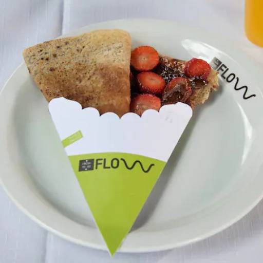 CONE DE NUTELLA E MORANGO por Flow Jundiaí | Restaurante de Comida Saudável 