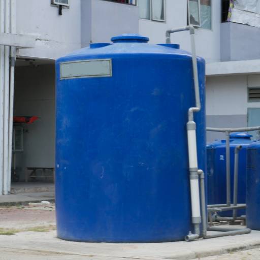 Comprar o produto de Limpeza e higienização em caixa d'água em Instalações - Reparos pela empresa S.O.S Serviços Gerais em Boituva, SP por Solutudo