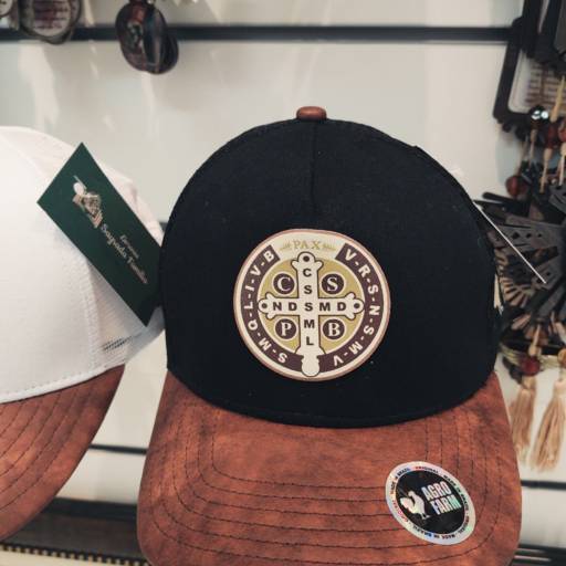 Boné por Livraria Sagrada Família