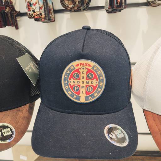 Boné por Livraria Sagrada Família