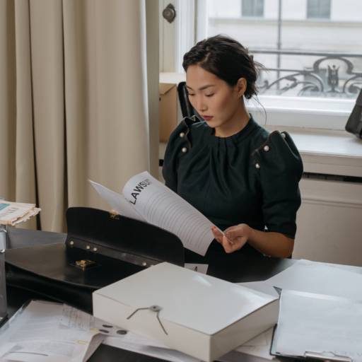 Elaboração de contratos por Leandro Buzon