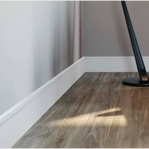 Rodapé de polietileno