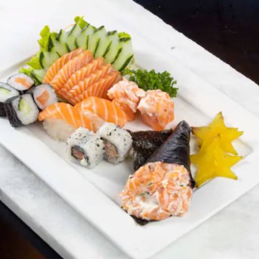 Combinado Jundiaí - sashimi, niguiri, uramaki, sushi, hossomaki, hot roll, temaki por Sushi SA Jundiaí