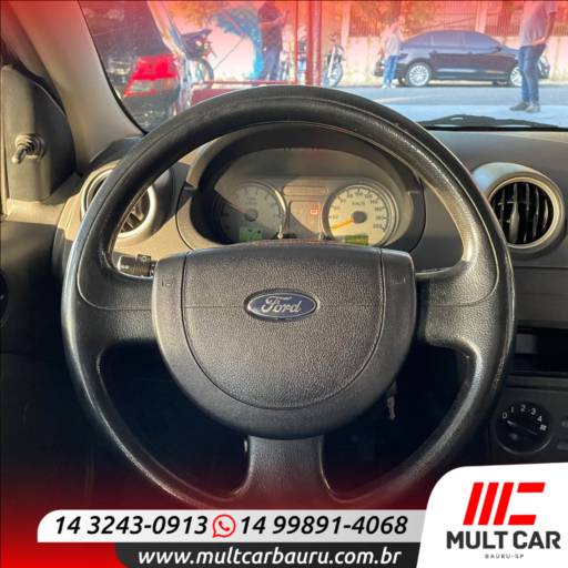 FIESTA HATCH 1.0 Bauru por Mult Car Bauru