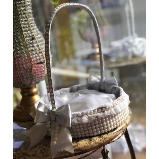 Cesta para Alianças de Casamento com Pérolas em Bauru