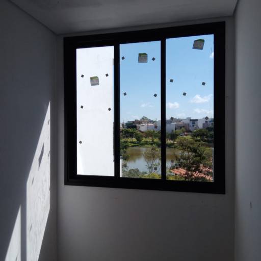 Janelas de vidro temperado para residencias em Itapetininga por Paulista Vidros - Vidraçaria e Esquadrias