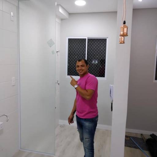 Vidraçaria especializada em vidro temperado em Itapetininga por Paulista Vidros - Vidraçaria e Esquadrias