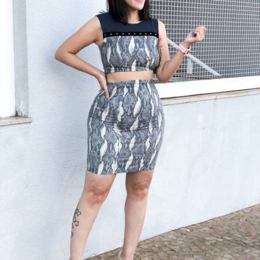 Conjunto de Cropped e Saia