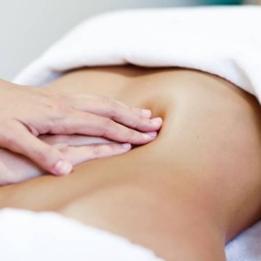 Massagem modeladora por Adriana Venancio  massoterapeuta