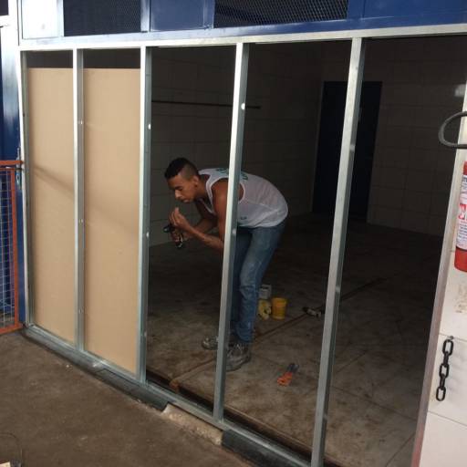 Rebaixo para balcão em gesso