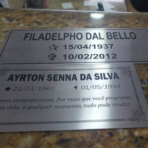 Placas para túmulos em Bauru por Templaka Sinalização