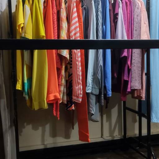 Roupas  por Cravo&Canella Brechó