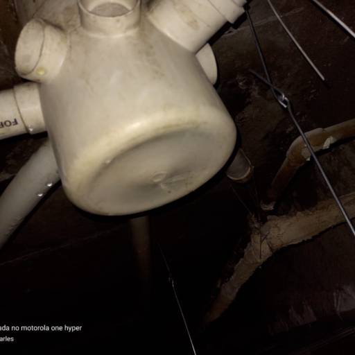 Cano de água térmica 