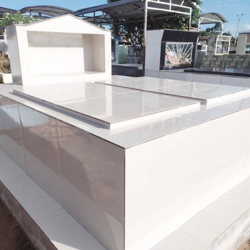 Túmulos e jazigos por Gaúcho Mausoléu, Túmulos e Jazigos em Cemitério