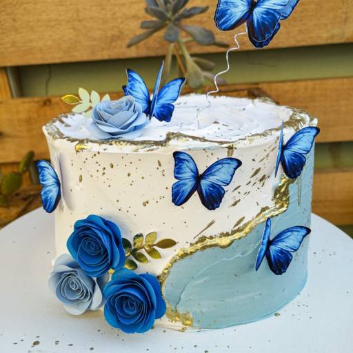Bolo de aniversário temático por Menina Brigadeiro