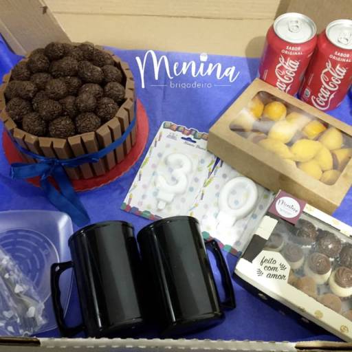 Festa na caixa por Menina Brigadeiro