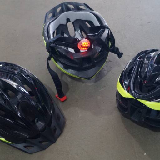 Capacete Ciclismo Absolute inmold ajustável com sinalizador e viseira em Bauru, SP por Two Force Bike Shop