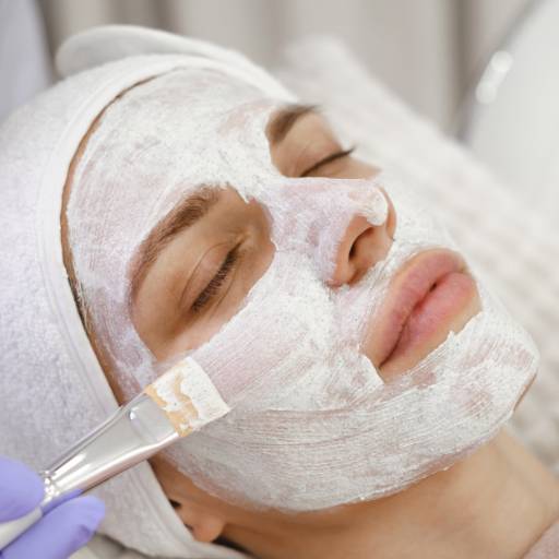 Estética facial por Centro de Medicina e Estética Belas Curvas