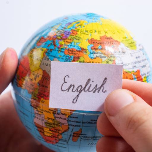 Comprar o produto de Aula presencial de inglês em Escolas de Idiomas pela empresa X English Center em Marília, SP por Solutudo
