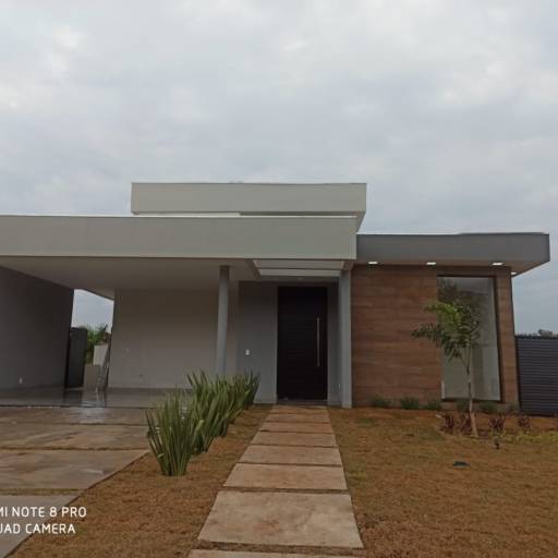 Obras em Andamento  em Ninho Verde I Eco Residence por Nova Steel Construções em Geral