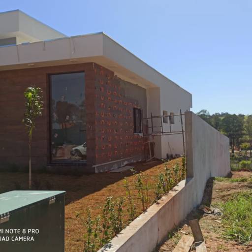 Obras em Andamento  em Ninho Verde I Eco Residence por Nova Steel Construções em Geral