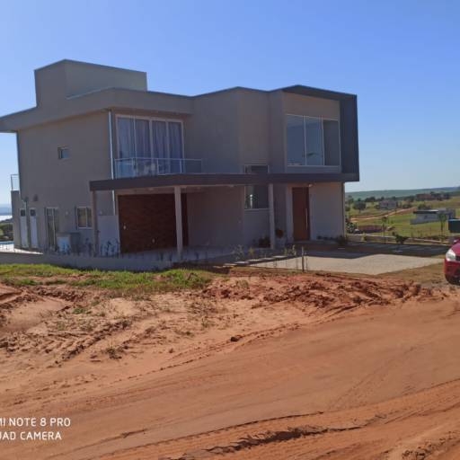 Obras em Andamento  em Ninho Verde I Eco Residence por Nova Steel Construções em Geral