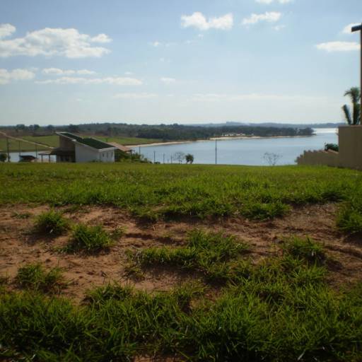 Terreno em Condomínio as margens da Represa