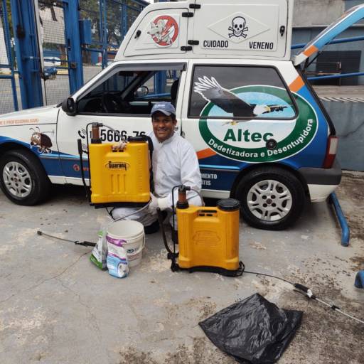 Controle de Baratas por ALTEC - Dedetizadora e desentupidora