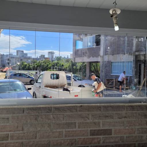 Janela de alumínio  por Folster Vidros