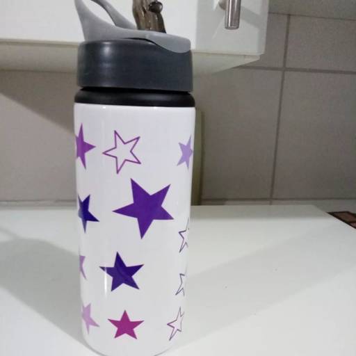 Garrafinhas personalizadas por C-Art Personalizados