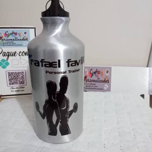 Garrafinhas de alumínio personalizadas por C-Art Personalizados