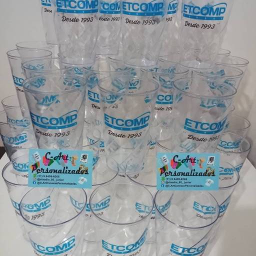 Copos de acrílico personalizados por C-Art Personalizados