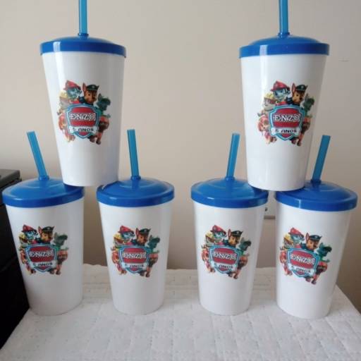 Copos de canudo personalizados por C-Art Personalizados