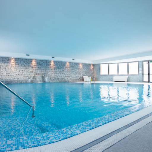 Manutenção de Piscinas Em Condomínios  por Água Azul Piscinas