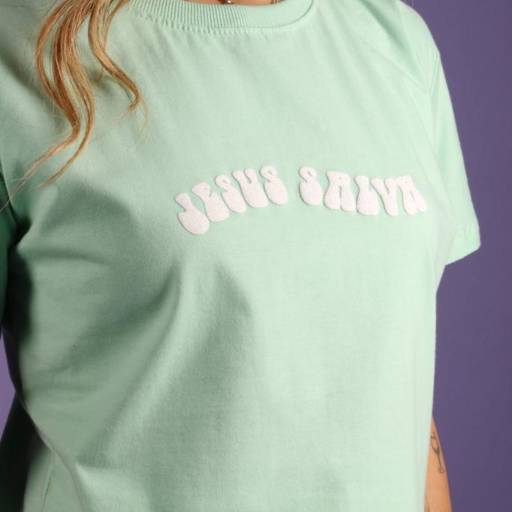 Comprar o produto de T Shirt  - Jesus Salva em Camisetas pela empresa Bruu T-shirteria em Mineiros, GO por Solutudo