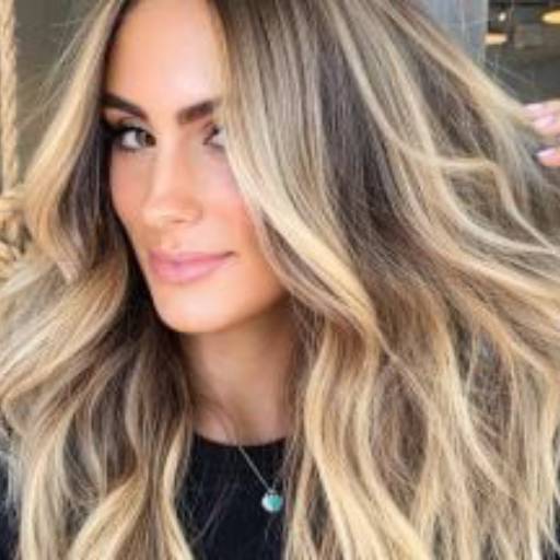 Mechas, Ombrehair e californinanas por Poder e Glamour - Salão de beleza