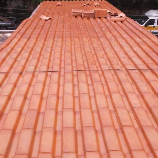 Impermeabilização de calhas em alvenaria e telhado com manta térmica por Grupo EJCNS Construção e Reformas