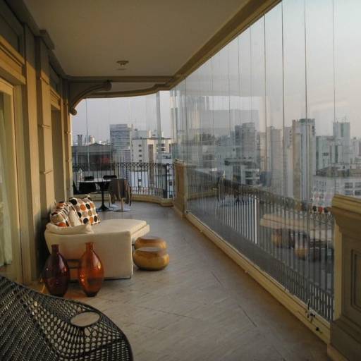 Instalação da cortina de vidro com o sistema premium (sem rolamentos) por Land Persiana de Vidro