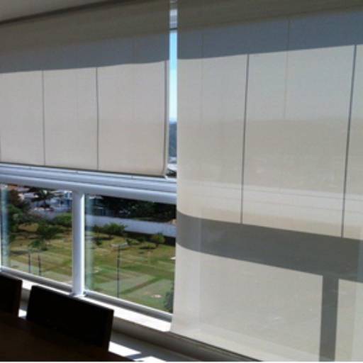 Instalação de cortina blackout para ambiente por Land Persiana de Vidro